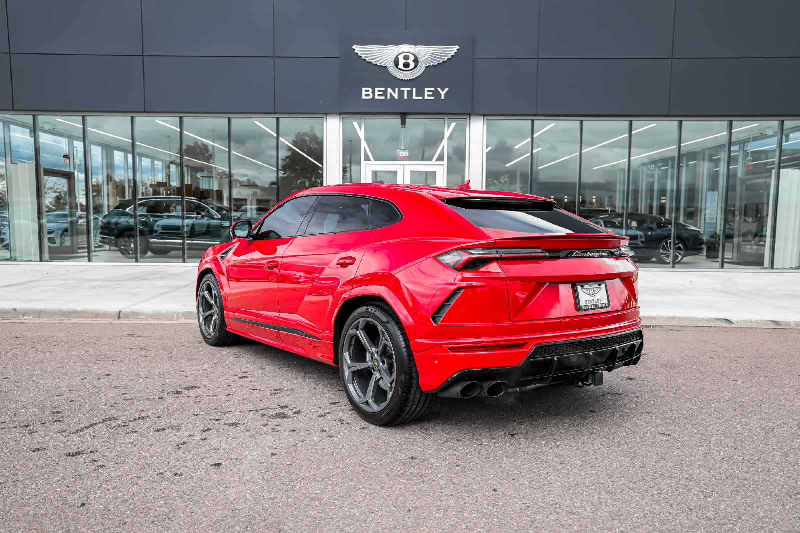 Used 2022 Lamborghini Urus AWD/4WD image 8