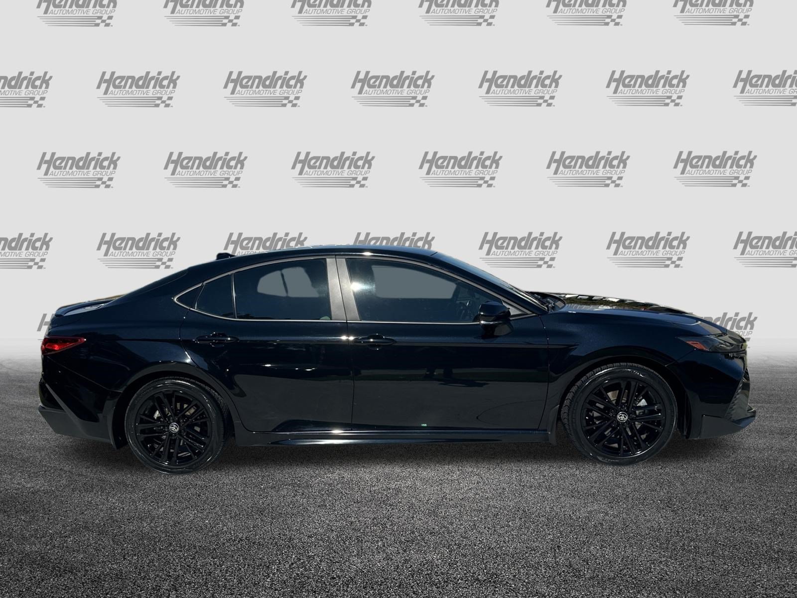 Used 2025 Toyota Camry SE FWD image 11