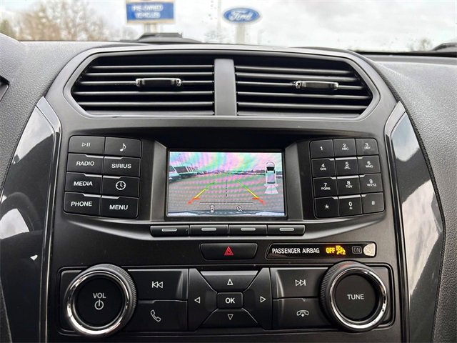 Used 2019 Ford Explorer XLT image 22