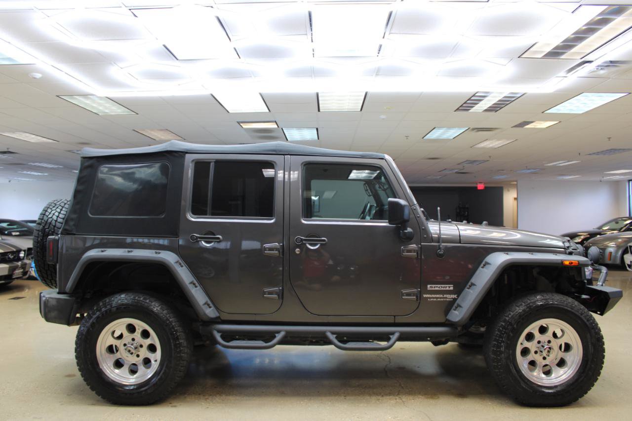 Used 2018 Jeep Wrangler Unlimited Sport S AWD/4WD image 25