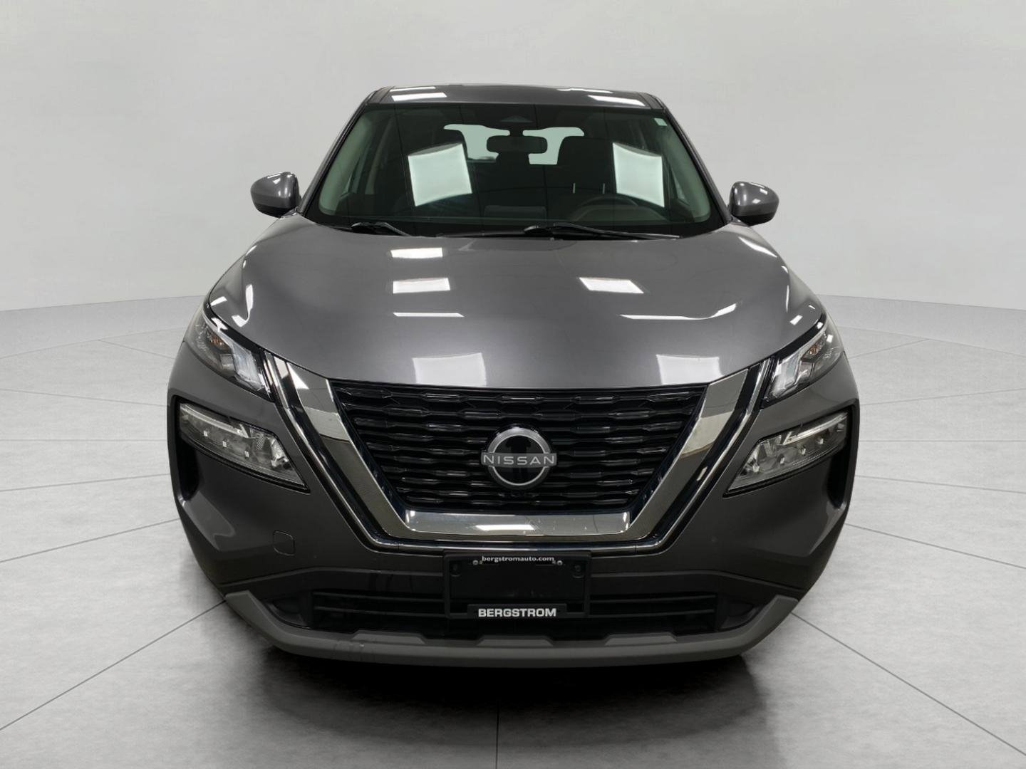 Used 2023 Nissan Rogue SV image 9