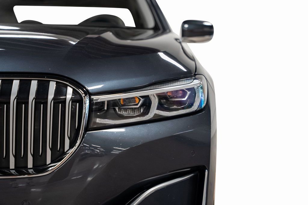 Used 2020 BMW 740i w/ Premium Package image 4