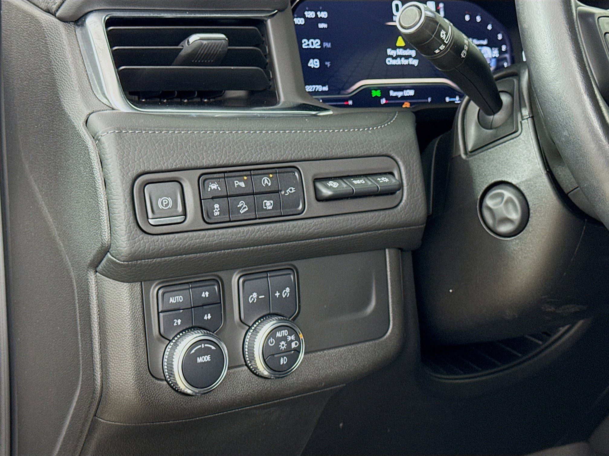 Used 2022 GMC Yukon Denali AWD/4WD image 10