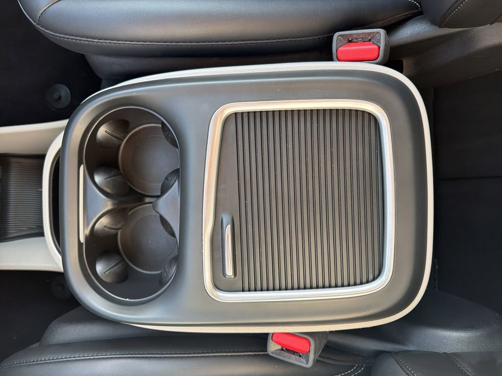 Used 2024 Chrysler Pacifica Touring-L FWD image 77