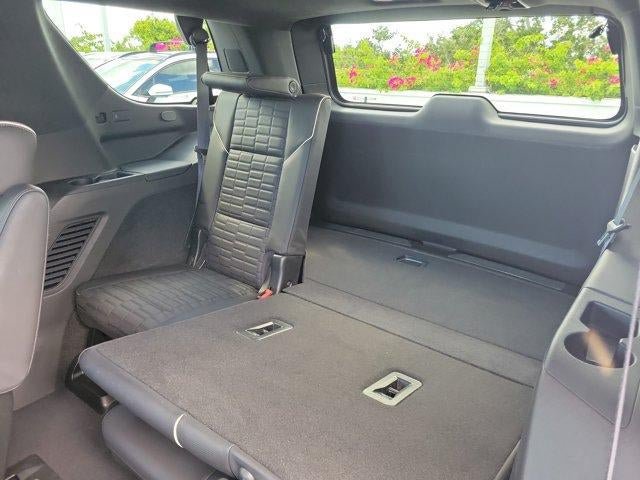 Used 2021 Cadillac Escalade Premium Luxury Platinum RWD image 14