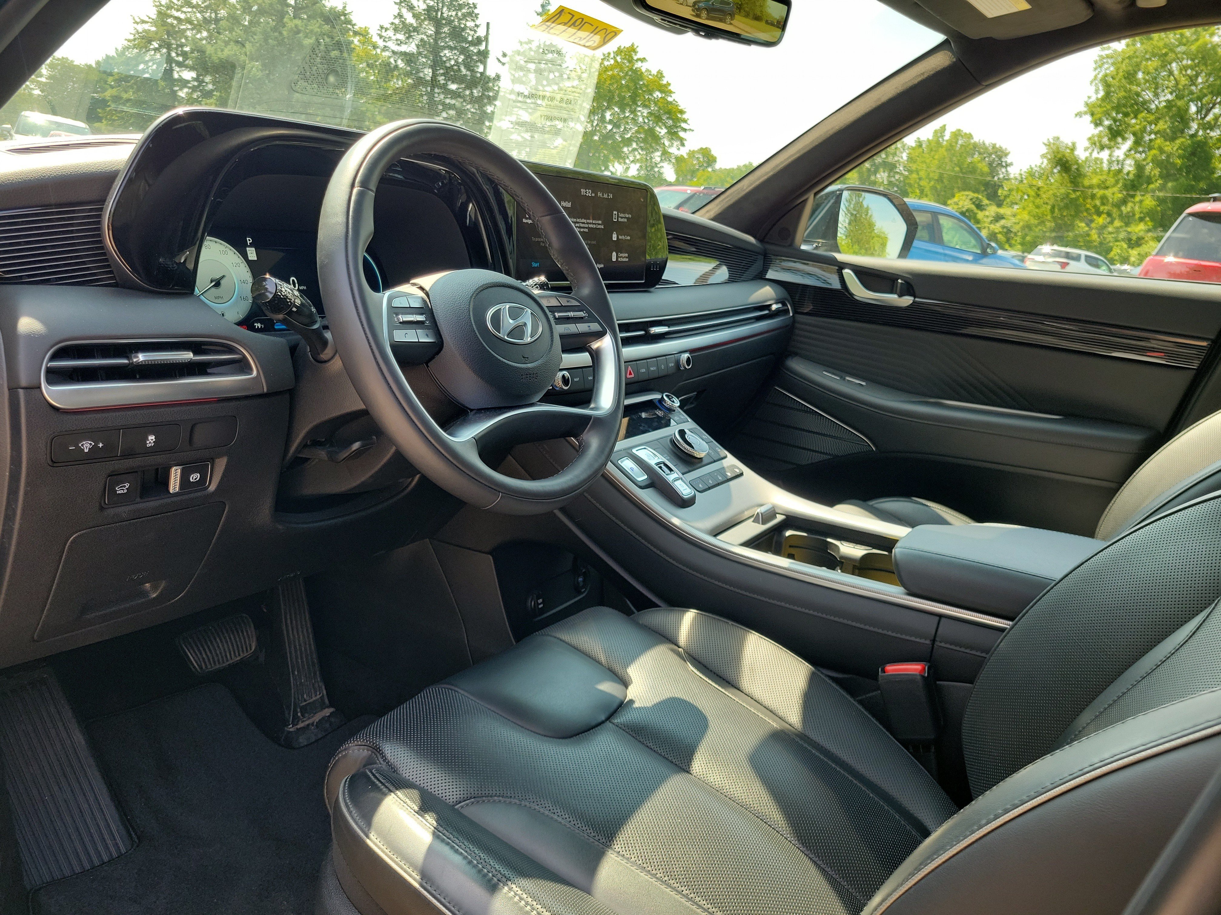 Used 2025 Hyundai Palisade Calligraphy FWD image 19