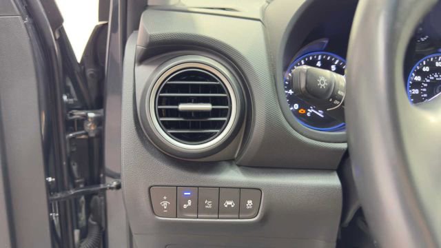 Used 2021 Hyundai Kona Ultimate FWD image 30
