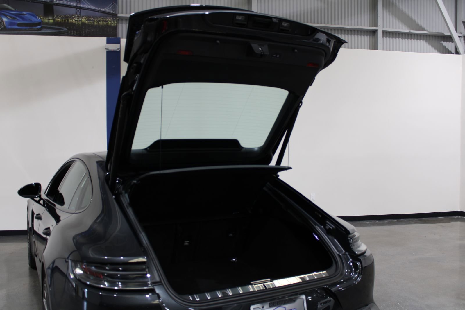 Used 2023 Porsche Panamera Platinum Edition image 18