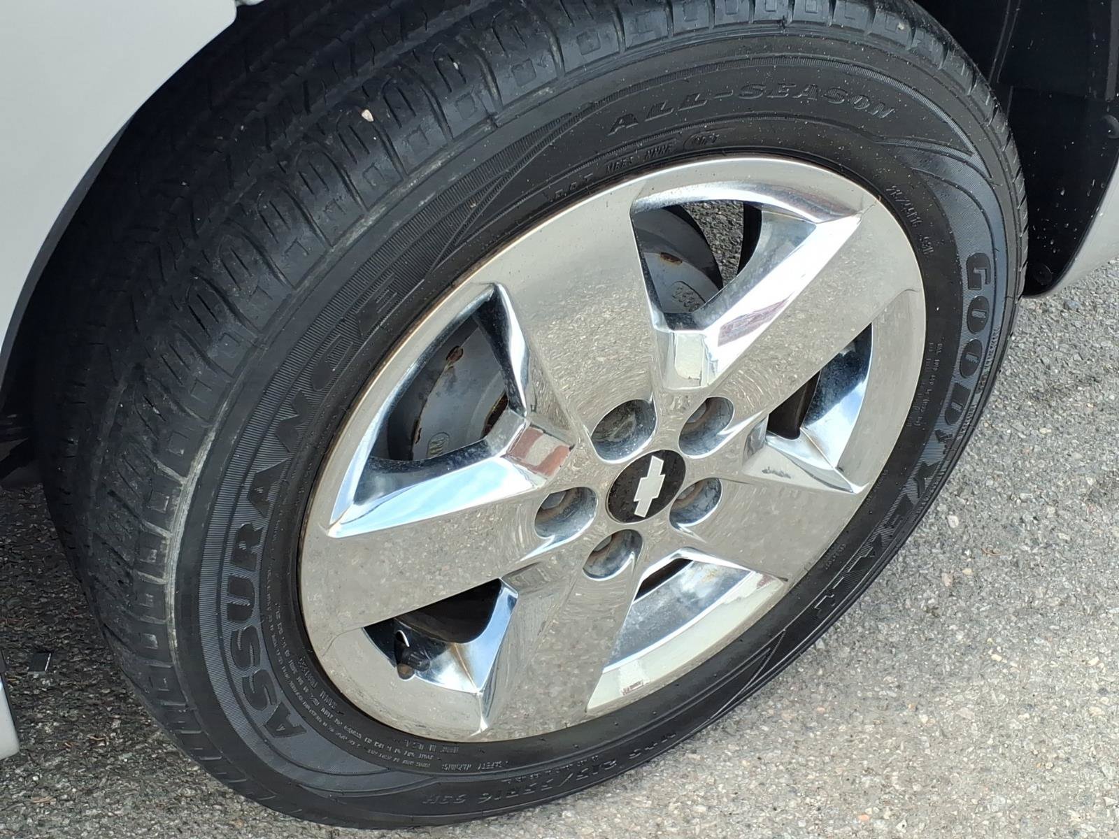 Used 2011 Chevrolet HHR LT FWD image 10