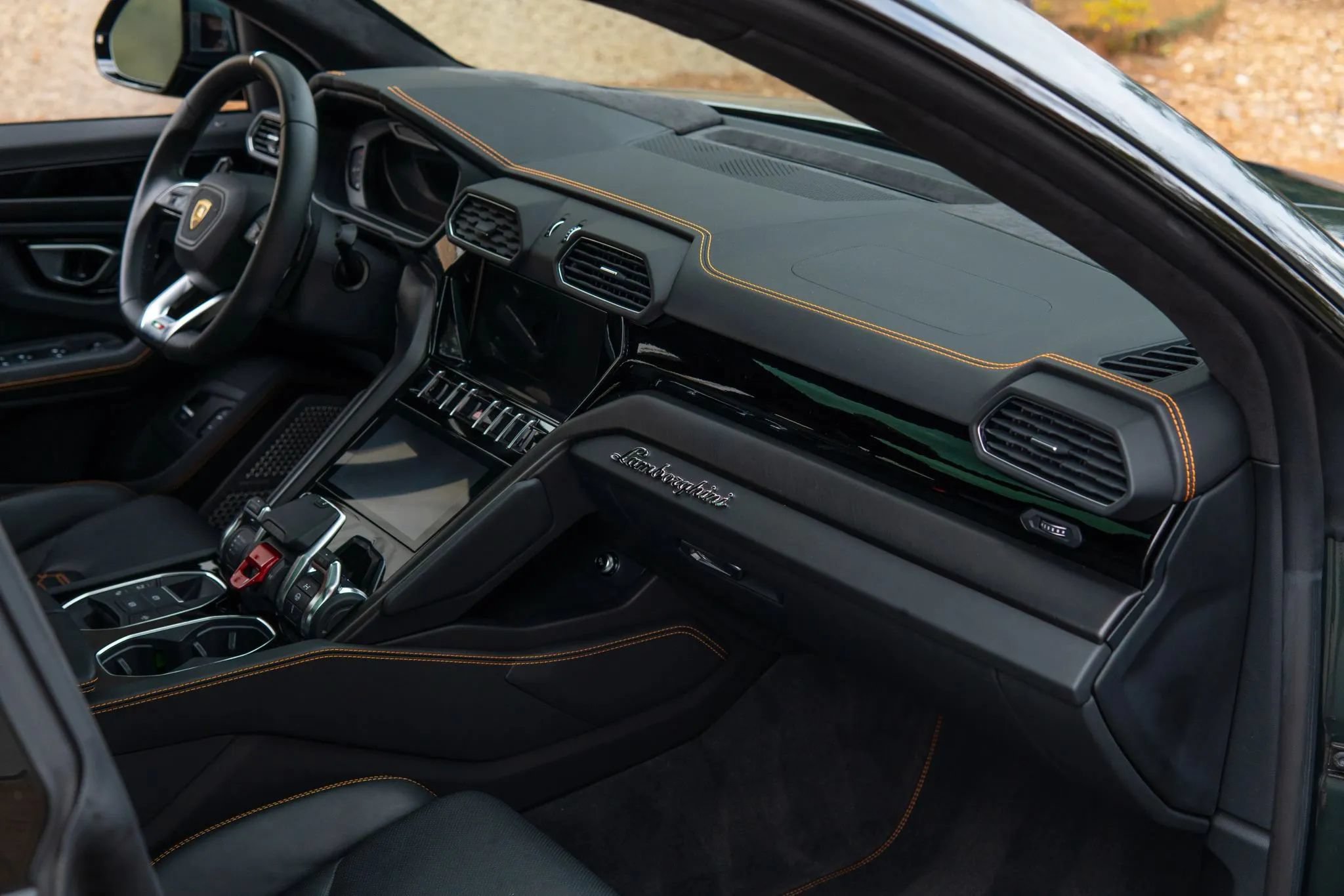 Used 2024 Lamborghini Urus S AWD/4WD image 29