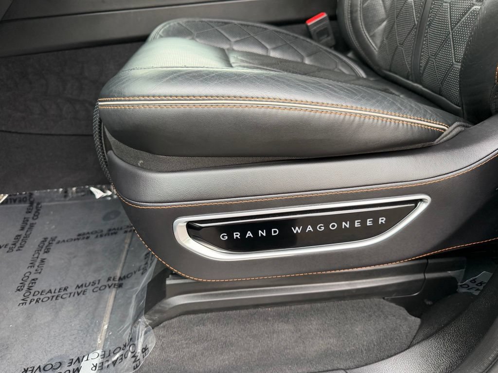 Used 2024 Jeep Grand Wagoneer L Series III AWD/4WD image 14