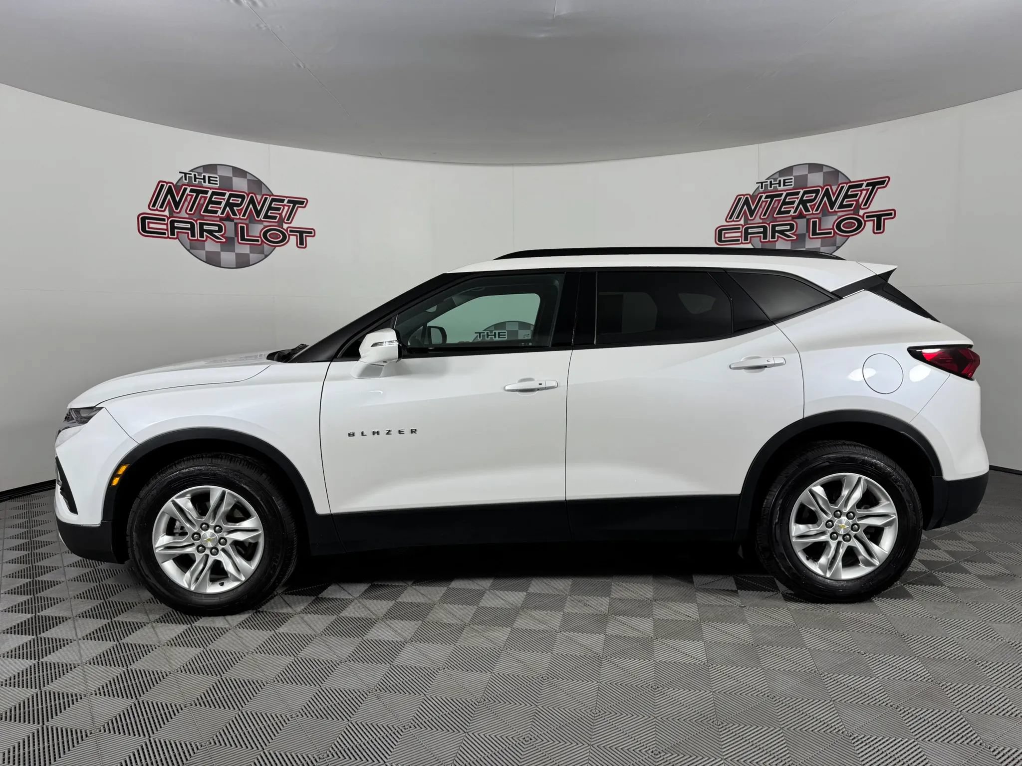 Used 2022 Chevrolet Blazer LT w/ Sound & Technology Package AWD/4WD image 4
