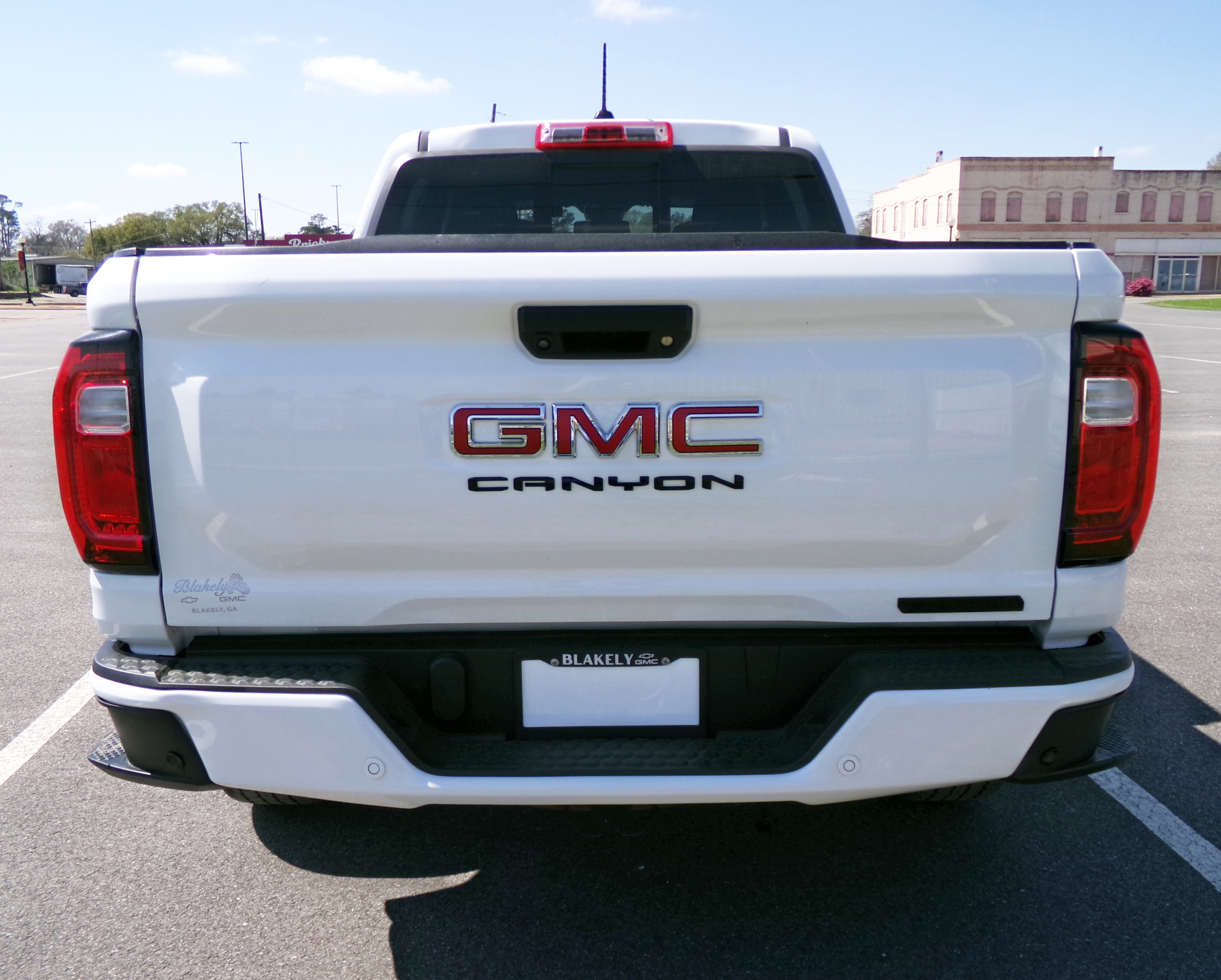Used 2024 GMC Canyon Elevation w/ Convenience Package image 4