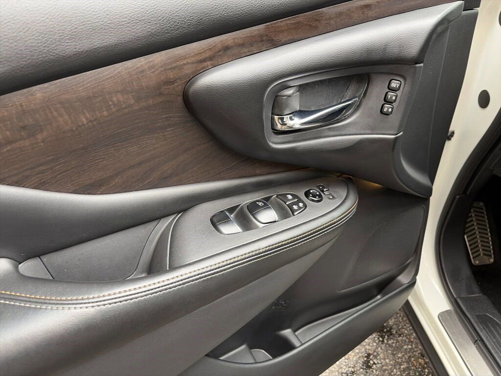 Certified 2024 Nissan Murano Platinum w/ Cargo Package image 29