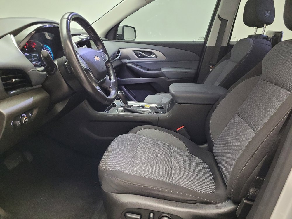 Used 2018 Chevrolet Traverse LT image 17
