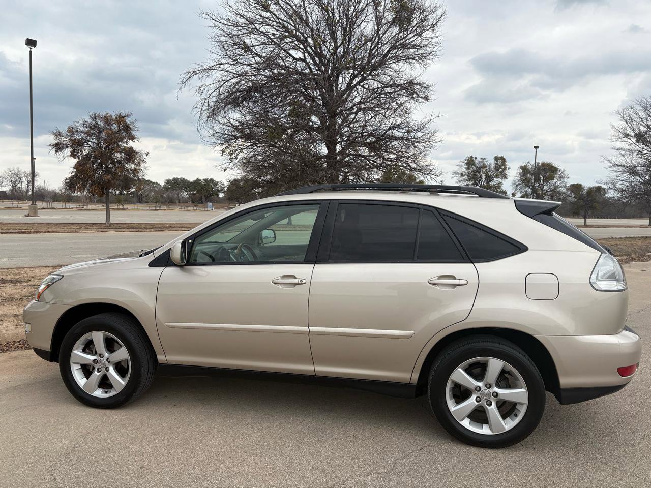 Used 2005 Lexus RX 330 image 4