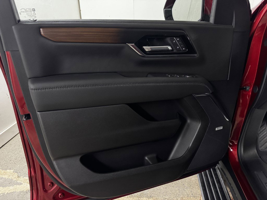 New 2026 GMC Yukon Denali w/ Sun & Power Step Package image 16