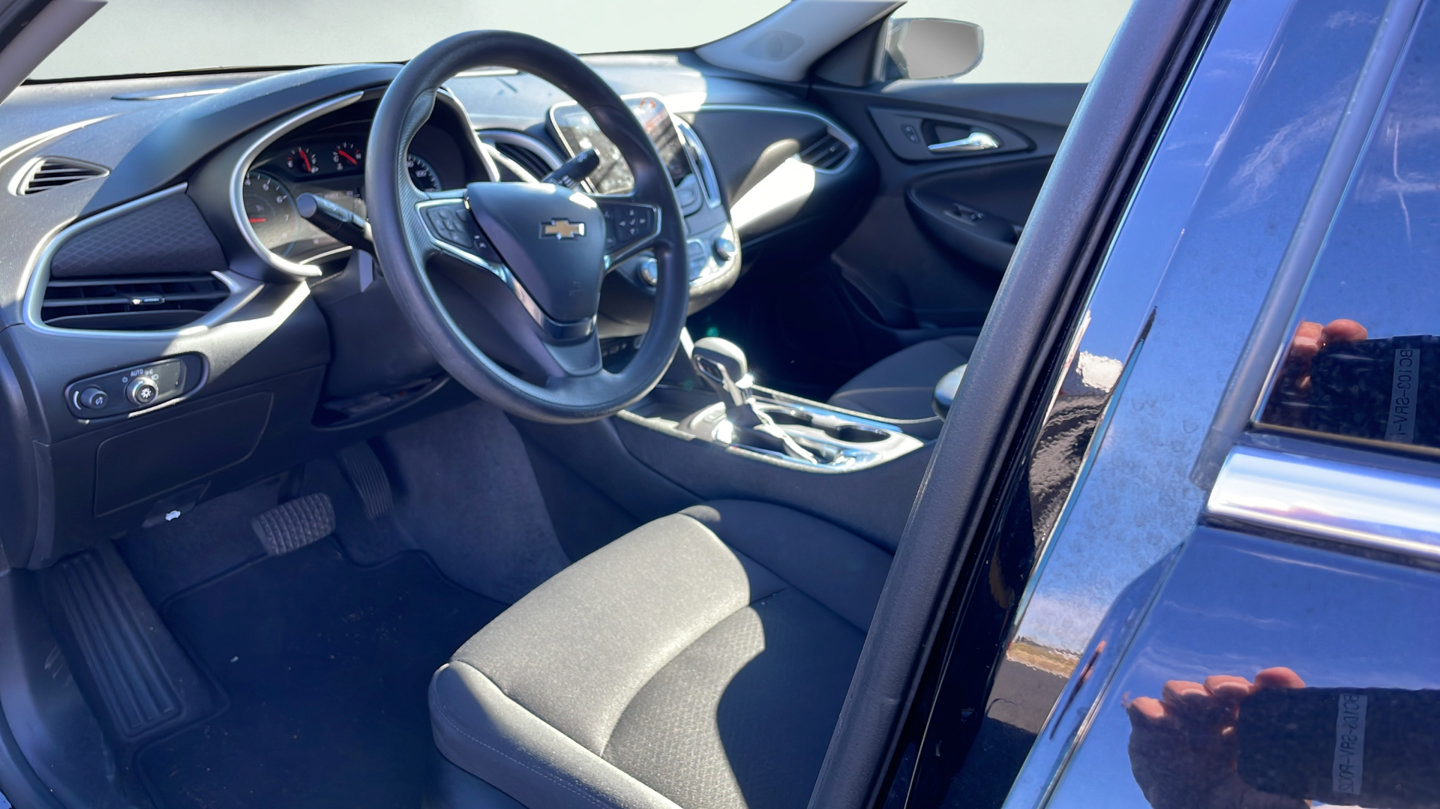Used 2024 Chevrolet Malibu LT FWD image 9