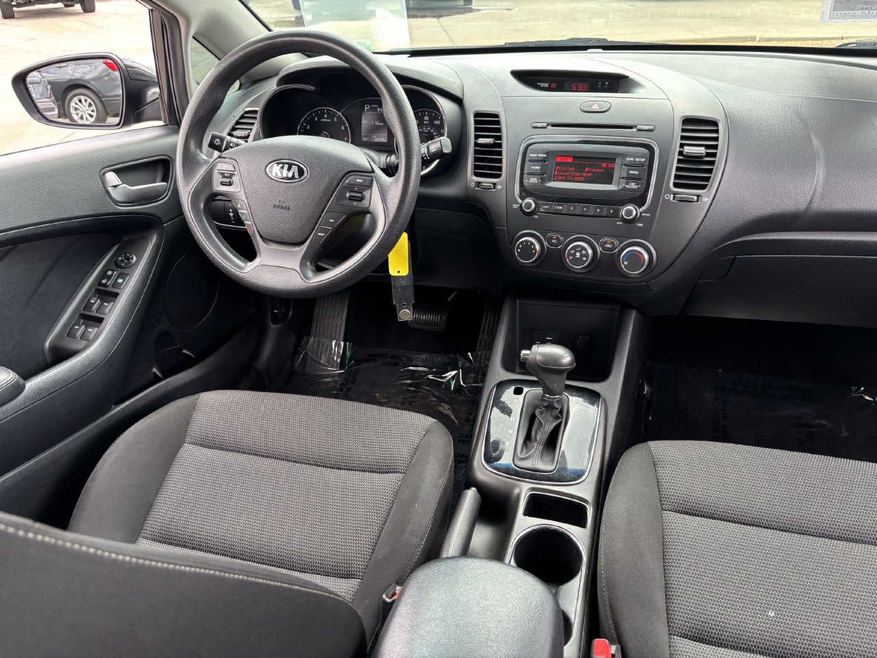 Used 2017 Kia Forte LX FWD image 12