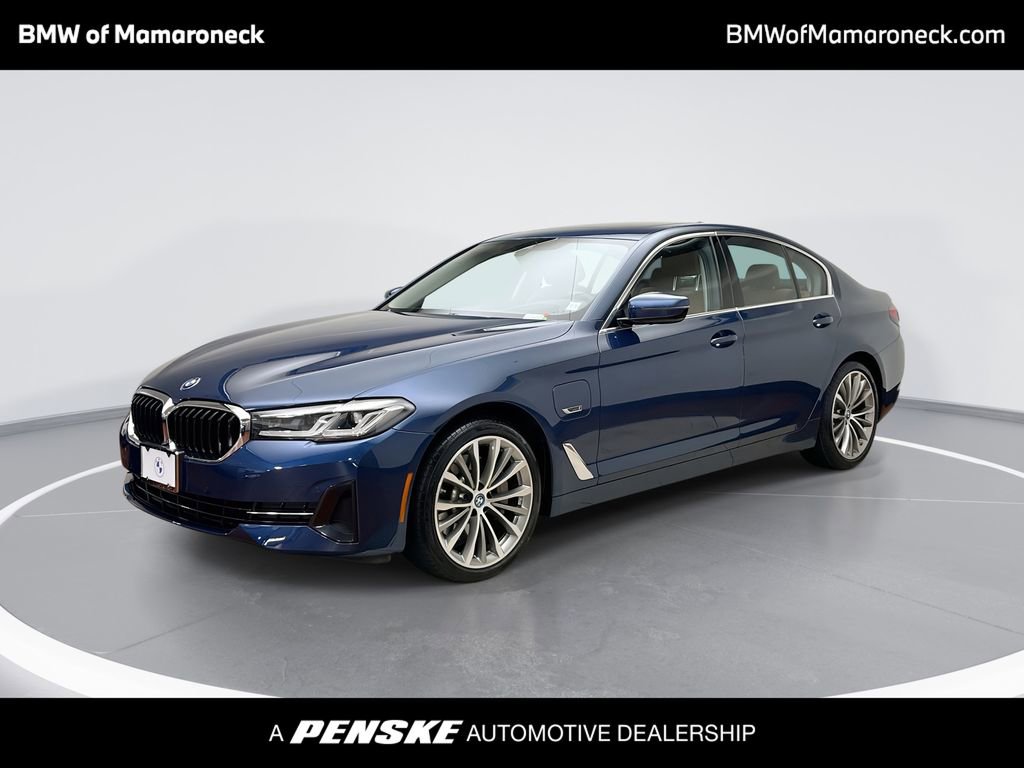 Certified 2022 BMW 530e xDrive w/ Premium Package image 1