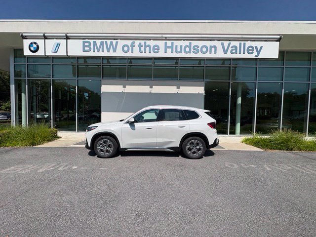 New 2027 BMW X1 xDrive28i AWD/4WD image 1