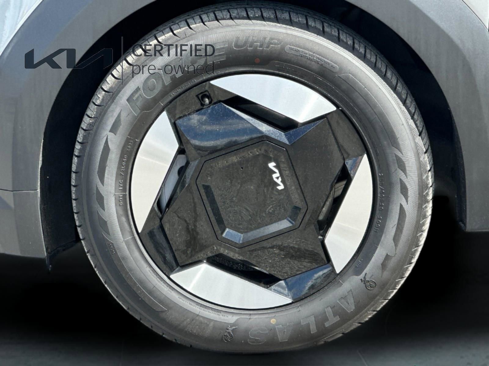 Certified 2024 Kia EV9 Light Long Range image 28