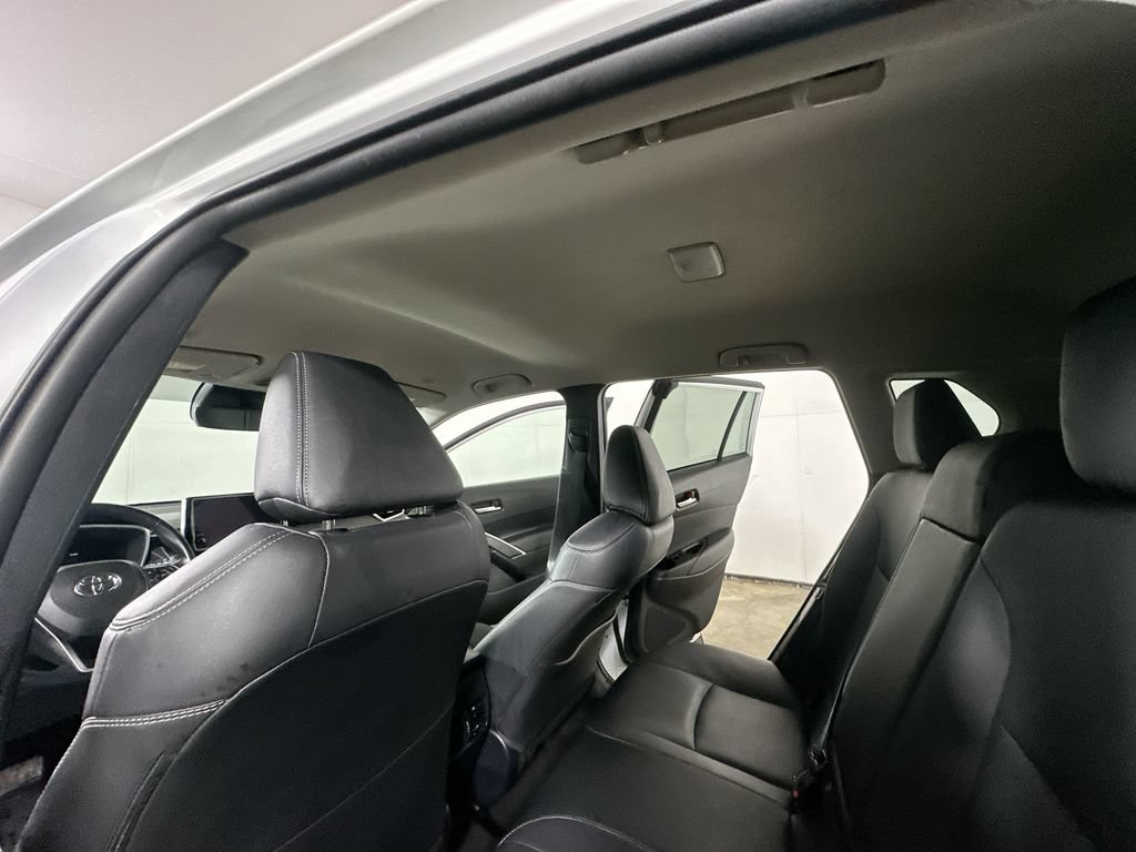 Used 2023 Toyota Corolla Cross XLE FWD image 15