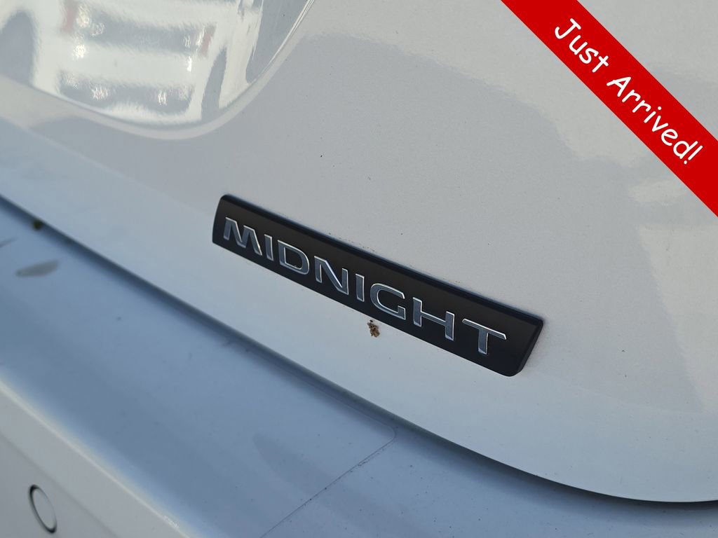 Used 2025 Nissan Sentra SR w/ Midnight Edition FWD image 6