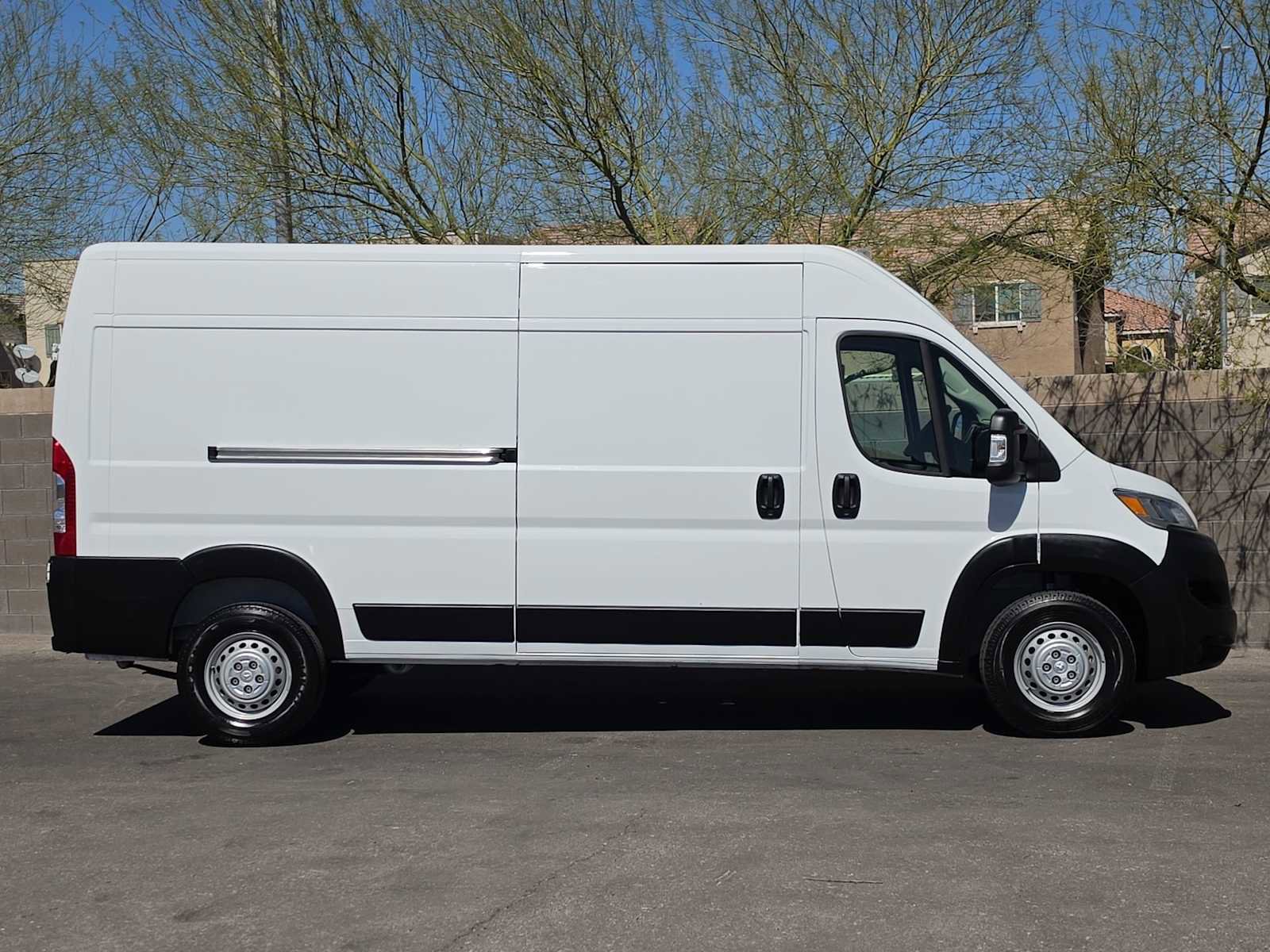 Used 2025 RAM ProMaster 2500 w/ Convenience Group image 10
