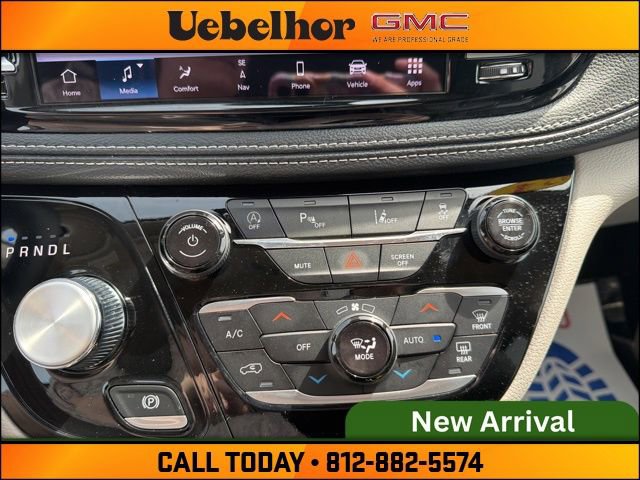 Used 2024 Chrysler Pacifica Limited image 29