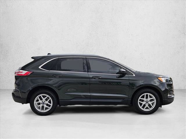 Used 2022 Ford Edge SEL w/ Convenience Package image 4