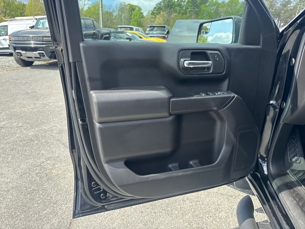 Used 2024 Chevrolet Silverado 1500 Custom image 23