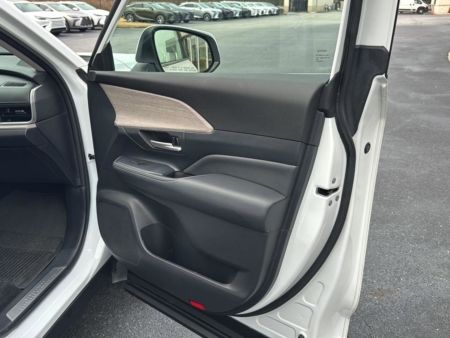 Used 2024 Toyota Grand Highlander Platinum image 12