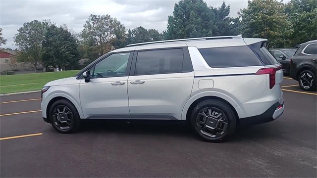 New 2026 Kia Carnival EX image 8