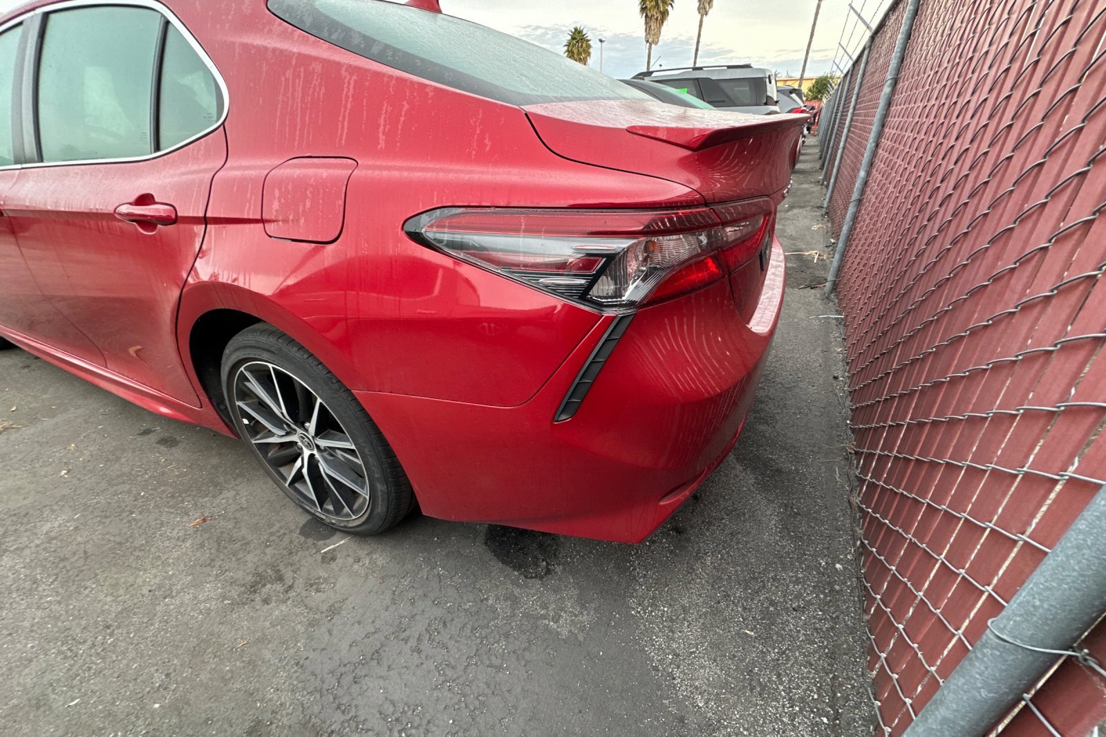 Used 2022 Toyota Camry SE image 4