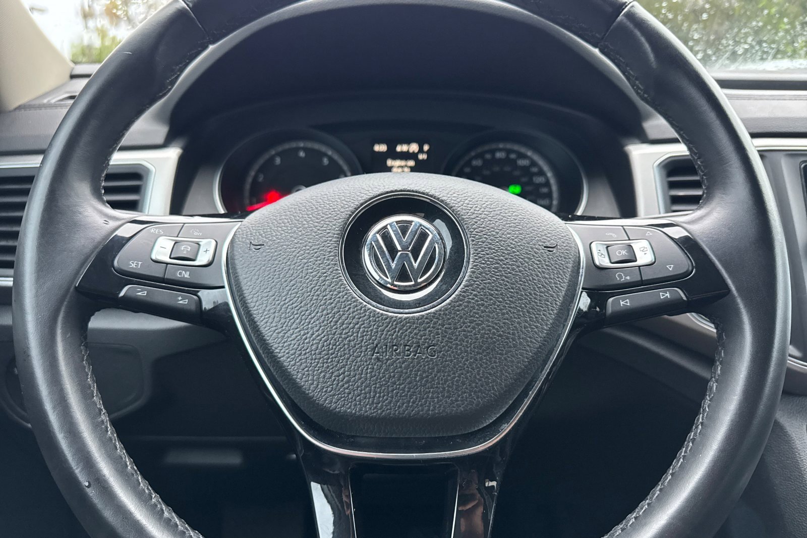 Used 2018 Volkswagen Atlas SE image 26