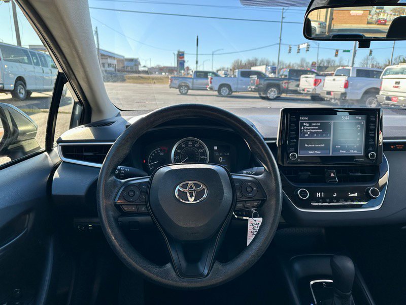 Used 2022 Toyota Corolla LE image 12