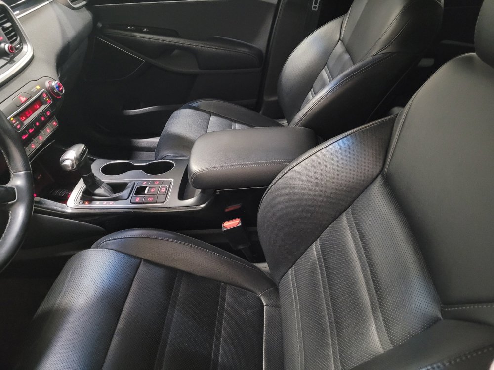Used 2019 Kia Sorento SX w/ SX Touring Package image 26