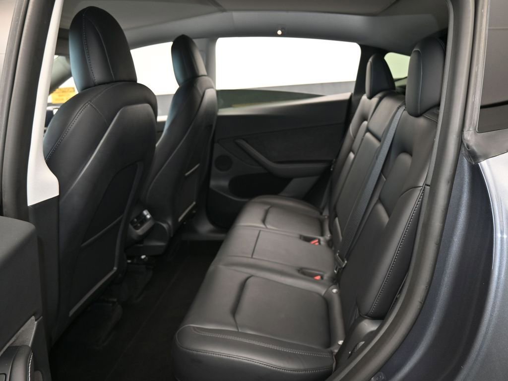 Used 2022 Tesla Model Y Performance image 28