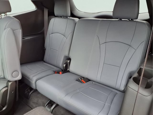Certified 2023 Buick Enclave Essence w/ Experience Buick Package FWD image 25