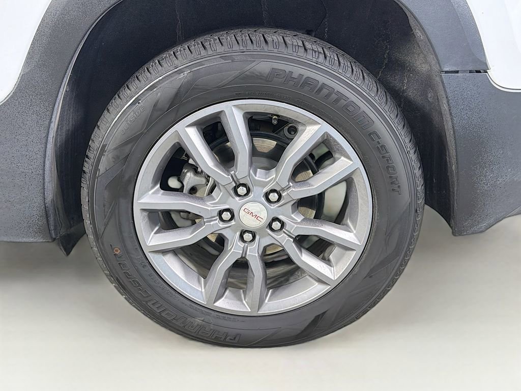 Used 2024 GMC Terrain SLT image 30