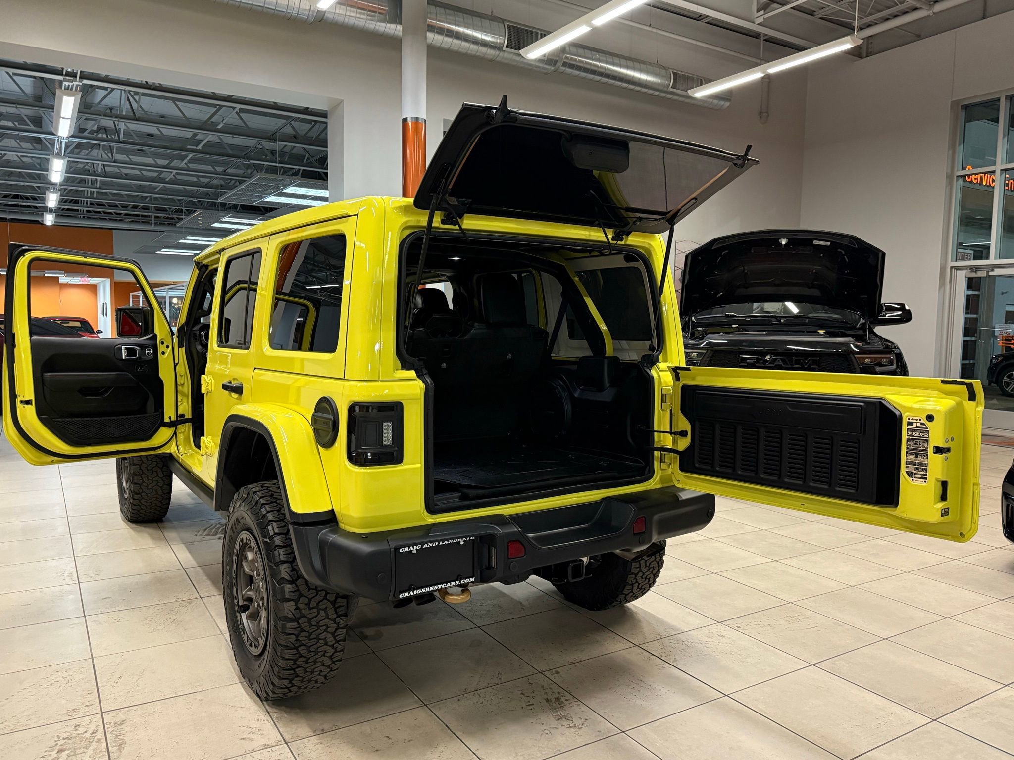 Used 2022 Jeep Wrangler Unlimited Rubicon w/ Trailer Tow Package image 27