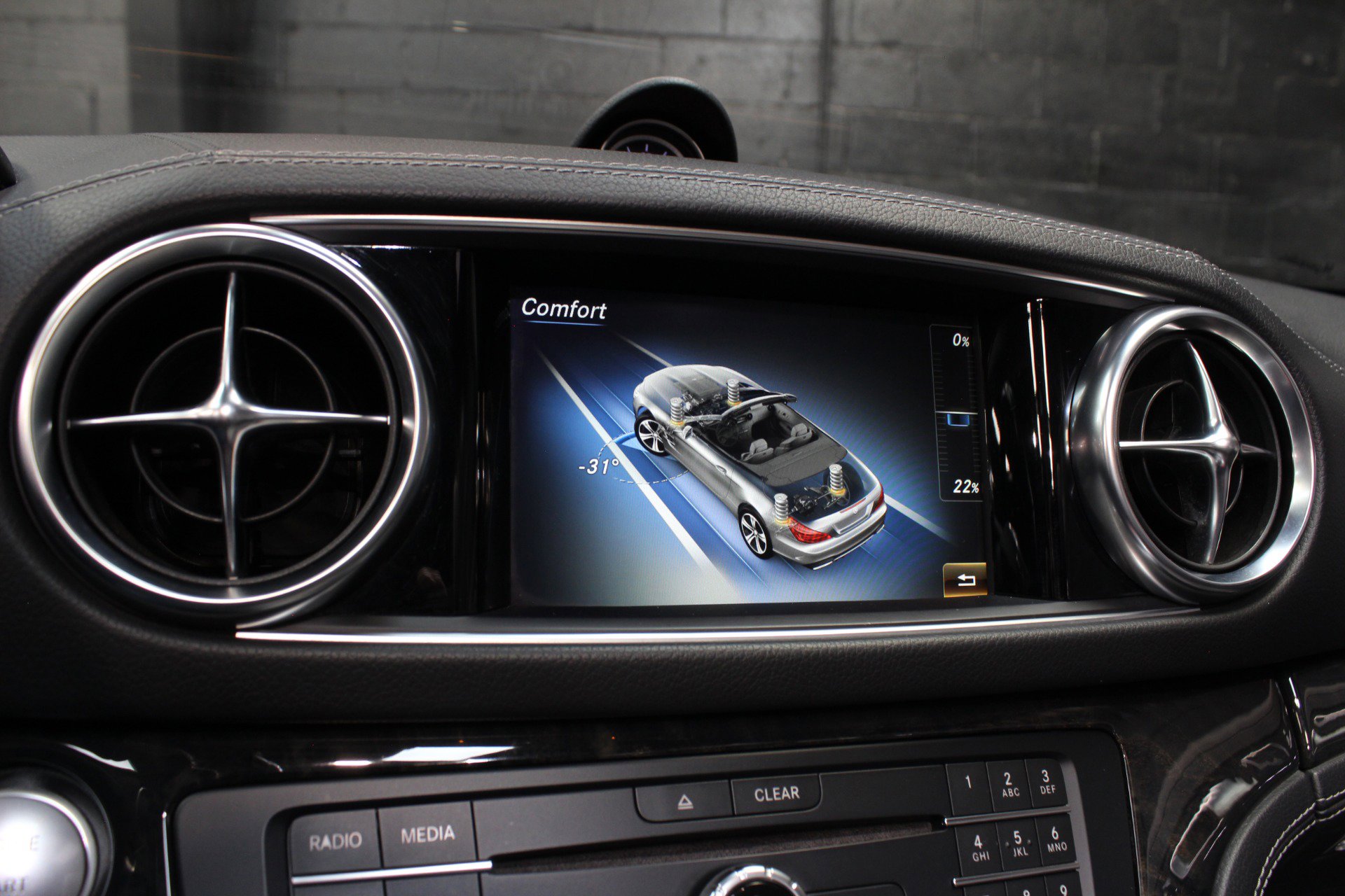 Used 2017 Mercedes-Benz SL 550 w/ Driver Assistance Package image 56