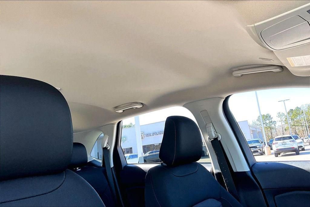 Used 2022 Ford Edge SE w/ Black Appearance Package image 22