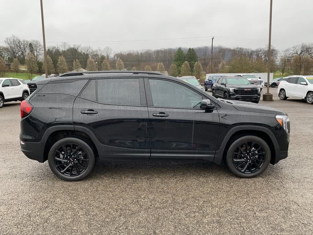 Certified 2023 GMC Terrain SLE w/ Elevation Edition AWD/4WD image 6