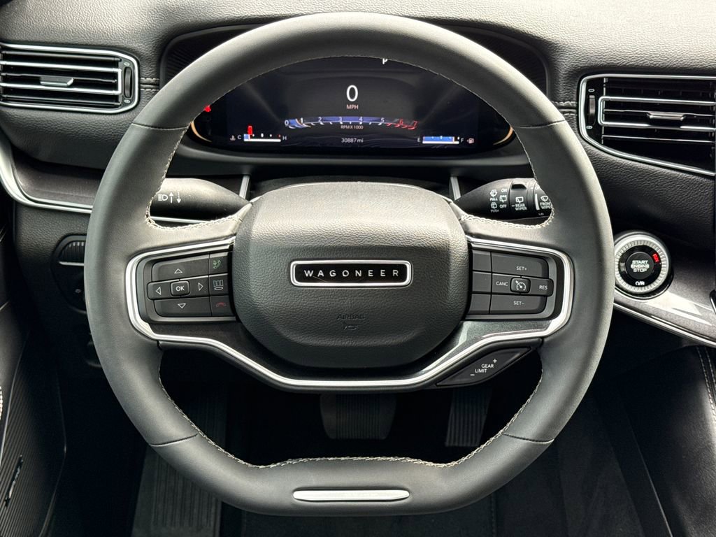 Used 2023 Jeep Wagoneer 4WD image 14