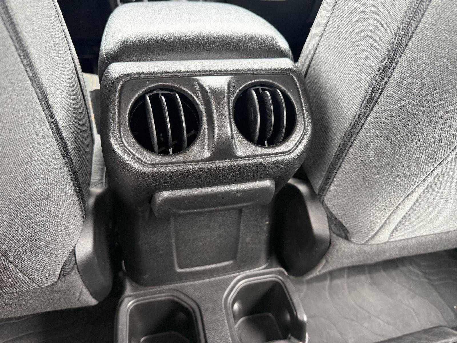 Used 2024 Jeep Wrangler Sport image 9