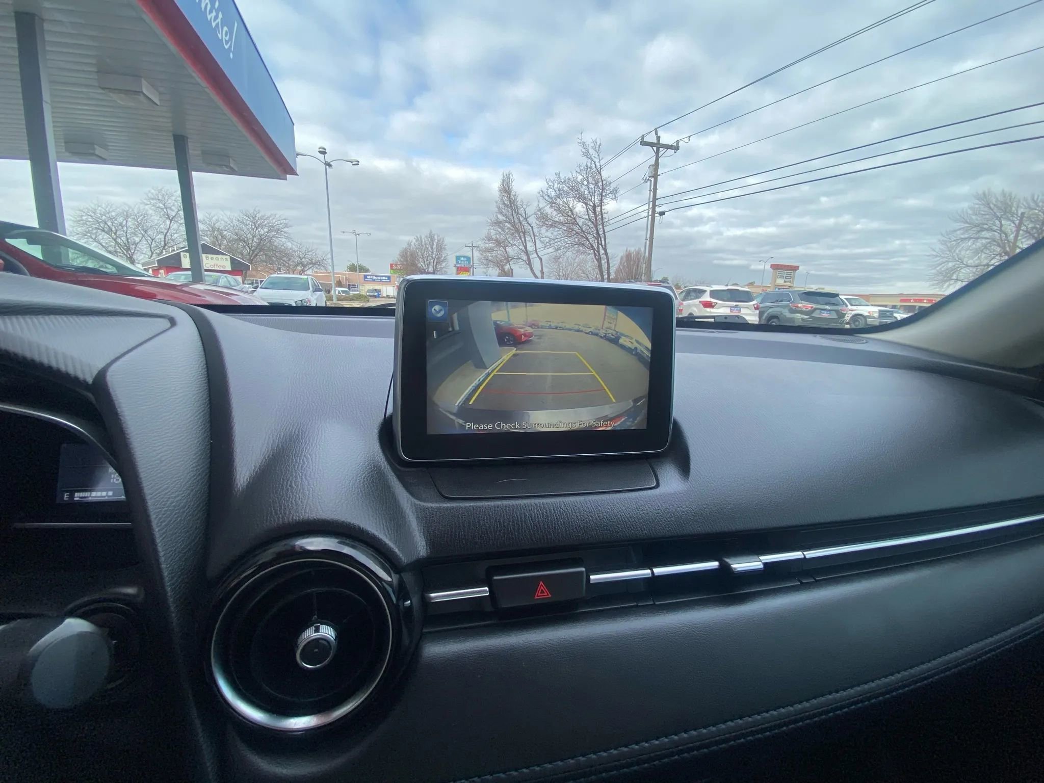 Used 2017 Toyota Yaris iA image 18