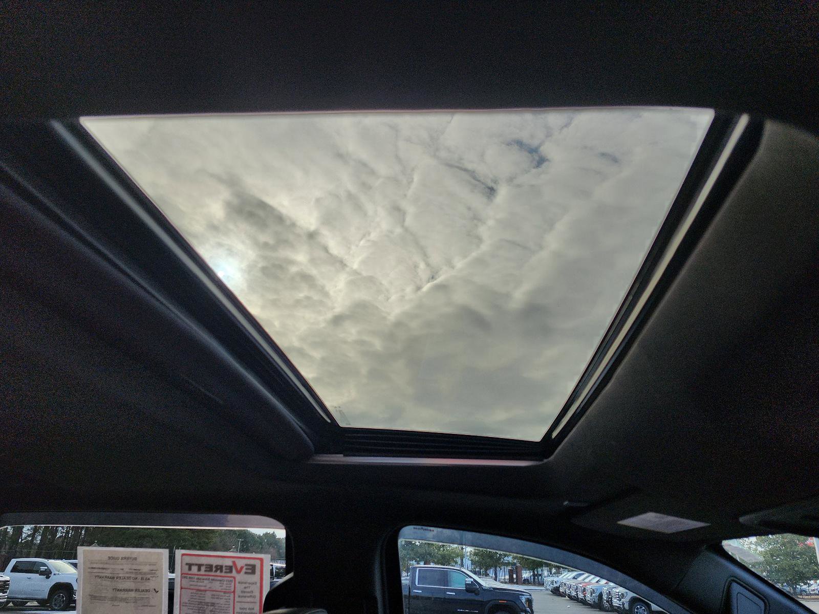 Used 2023 Chevrolet Silverado 1500 ZR2 w/ Technology Package image 11