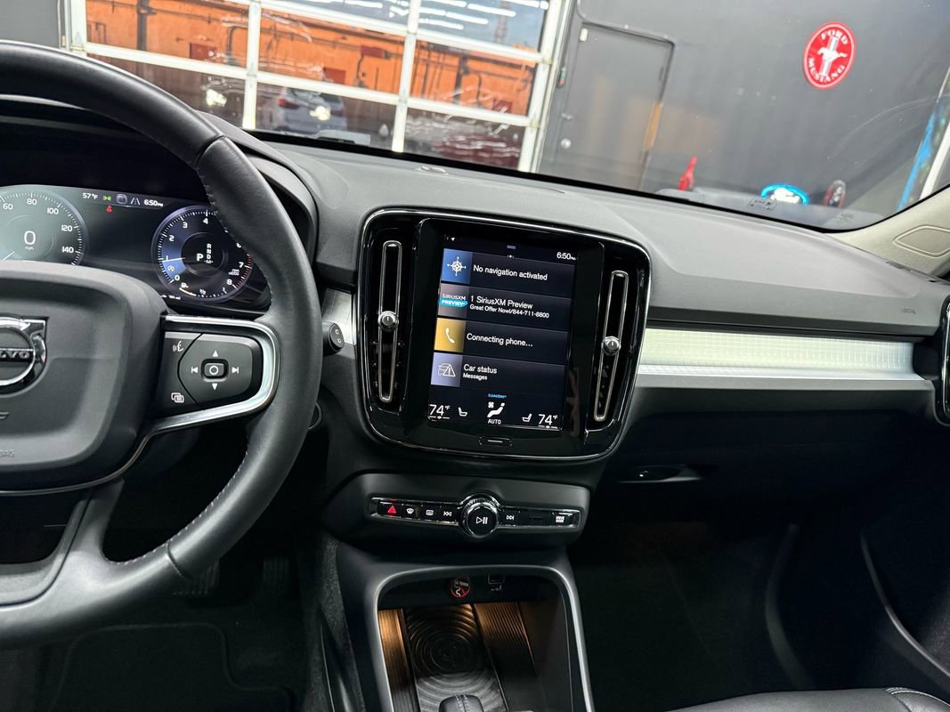 Used 2019 Volvo XC40 T5 Momentum image 22